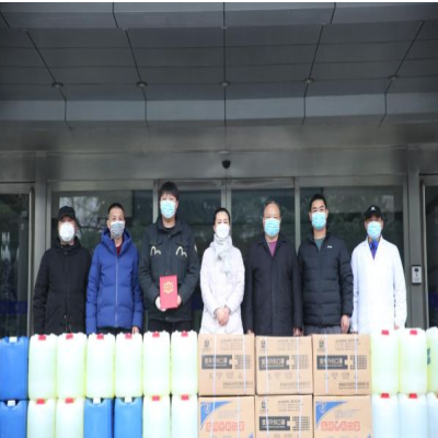 2000斤消毒液，8000只医用口罩，新奥源建设工程有限公司的暖心捐赠